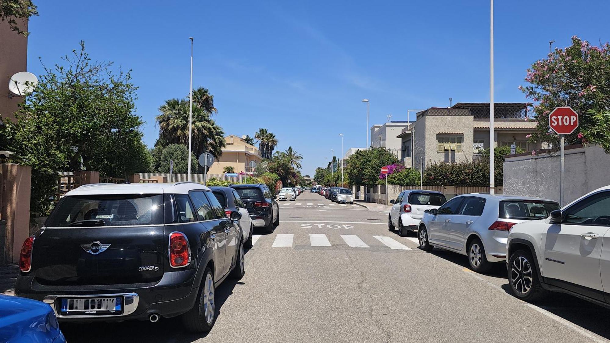 Holiday Poetto Cagliari Exterior photo